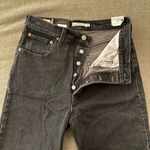 Levi's Black Straight Denim Jeans Timeless Style